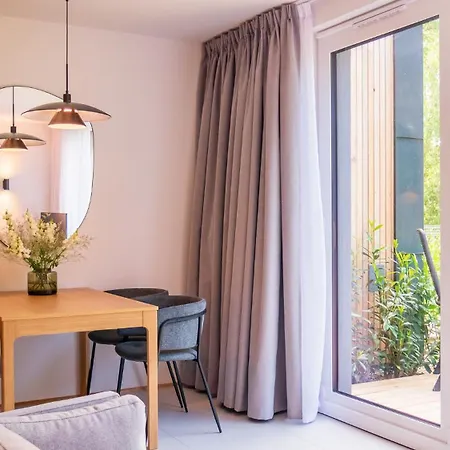 W Willi Z Sauna I Ogrodem Surfingbird *