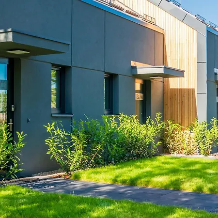 W Willi Z Sauna I Ogrodem Surfingbird *