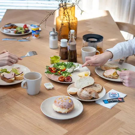 W Willi Z Sauna I Ogrodem Surfingbird Villa